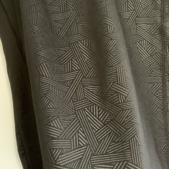 (2/$20) Champion M Black Workout top - Picture 4 of 5